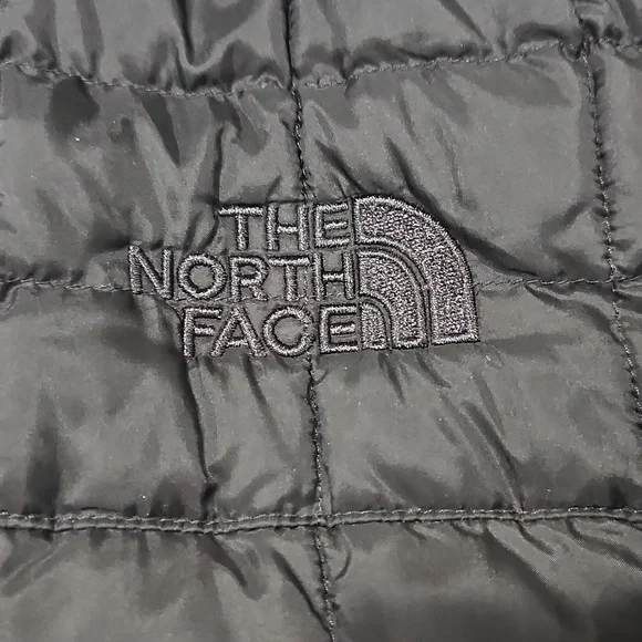 The North Face Black Quilted Jacket Unisex Mens Small - Picture 2 of 7